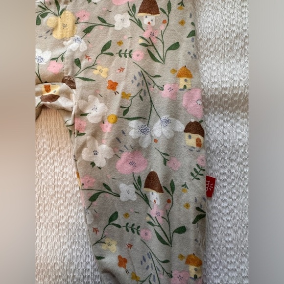 Magnetic Me Portabella Posies Modal Bamboo Magnetic Ruffle Footie - Picture 10 of 10